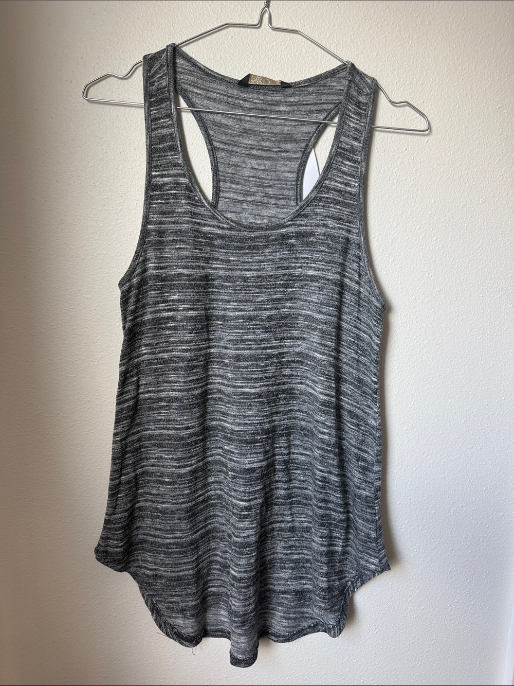 Evereve Heathered Racerback Tank Top - Gray